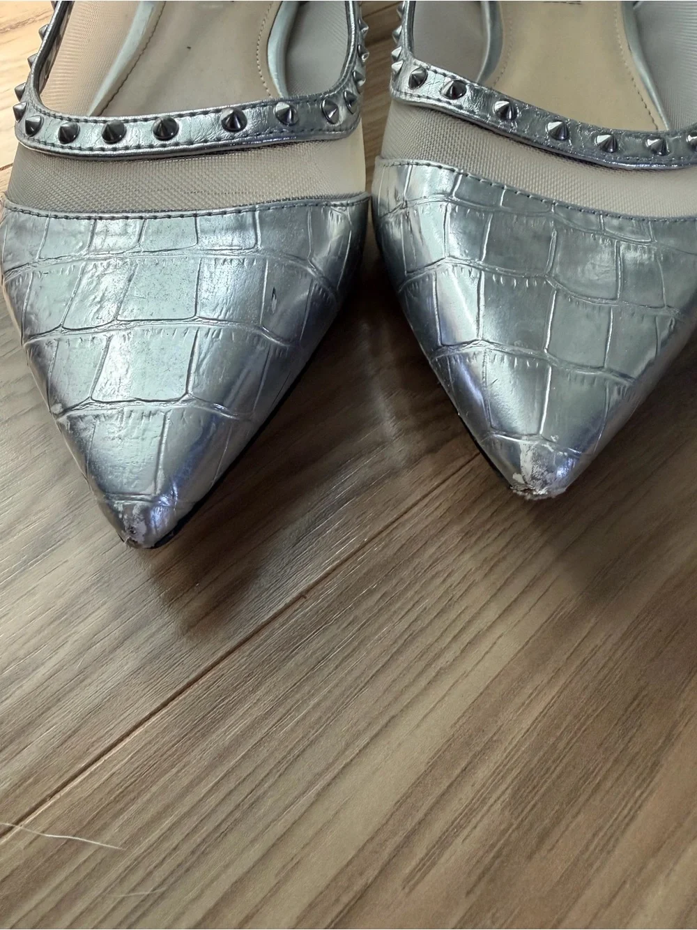 Nine West Silver Pointed Toe Croc-Textured Stud Flats 7.5
